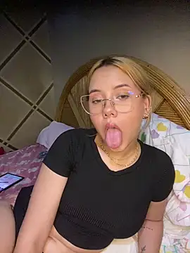 coupleyys online show from May 2026 08:14:01 PM