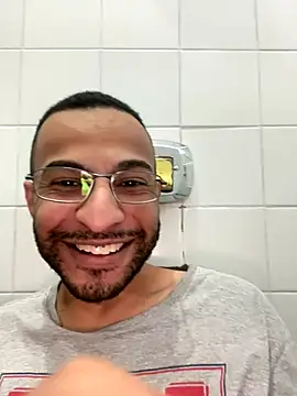 Snapshot of pauzudomoreno1 chatting on December 2025 09:32:02 PM pauzudomoreno1 online show from December 2025 09:32:02 PM