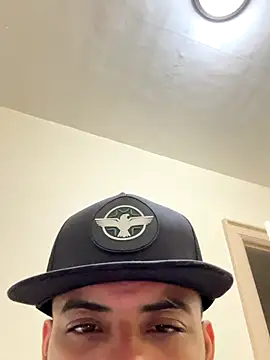 LeoPR00 online show from October 2025 01:45:01 PM