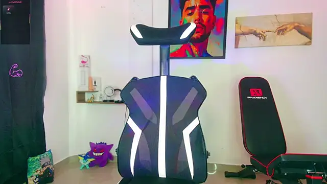 JordanRossie online show from December 2025 06:48:01 PM