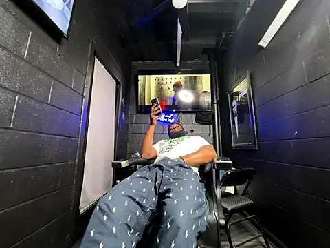 nymphoandthebeast69 online show from February 2026 06:50:01 AM