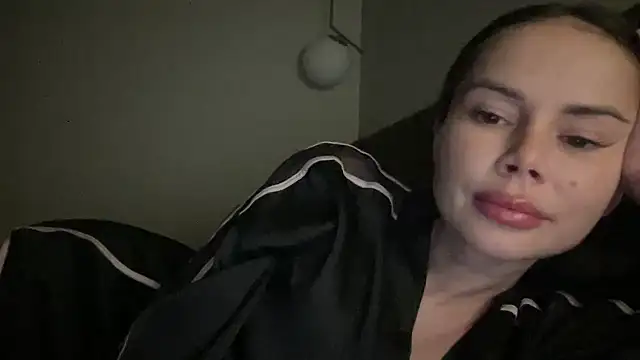 Snapshot of Orlinah chatting on November 2025 04:00:02 PM Orlinah online show from November 2025 04:00:02 PM