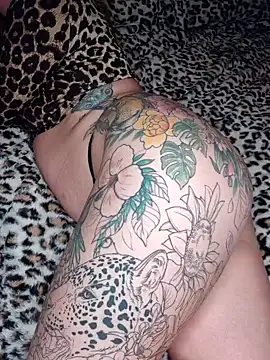 Just peaches not cream online show from October 2025 04:42:02 PM