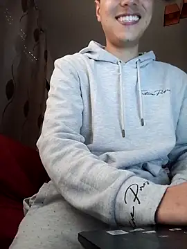 Snapshot of oliver_sanders chatting on March 2026 08:32:02 AM oliver sanders online show from March 2026 08:32:02 AM