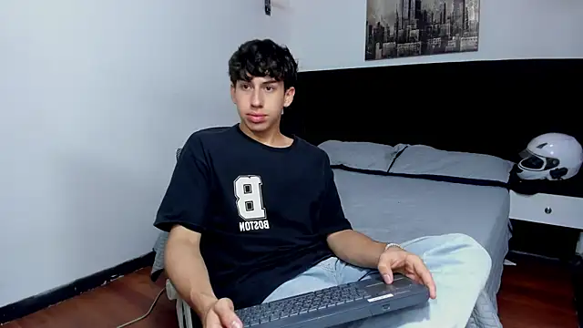 Snapshot of Aaron_Spencer13 chatting on September 2025 12:49:02 PM Aaron Spencer13 online show from September 2025 12:49:02 PM