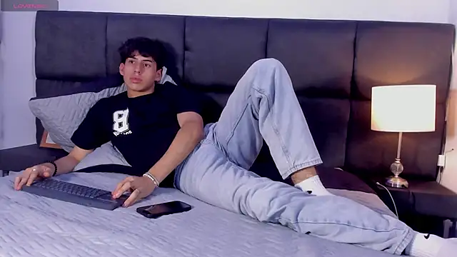 Snapshot of Aaron_Spencer13 chatting on September 2025 06:22:02 PM Aaron Spencer13 online show from September 2025 06:22:02 PM