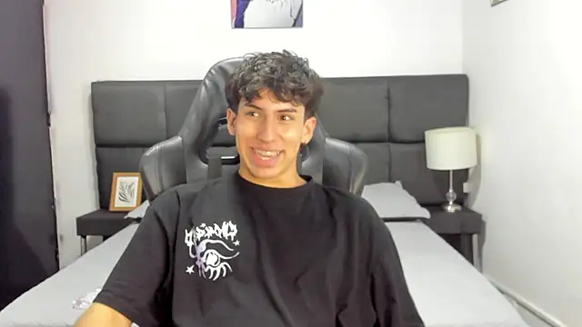 Snapshot of Aaron_Spencer13 chatting on September 2025 07:29:01 PM Aaron Spencer13 online show from September 2025 07:29:01 PM