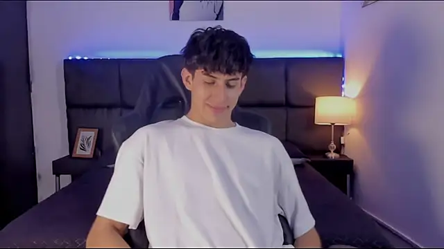 Snapshot of Aaron_Spencer13 chatting on September 2025 06:13:02 PM Aaron Spencer13 online show from September 2025 06:13:02 PM