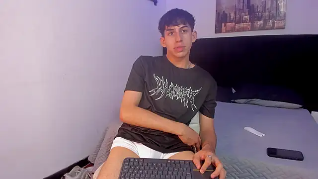 Snapshot of Aaron_Spencer13 chatting on October 2025 05:26:02 PM Aaron Spencer13 online show from October 2025 05:26:02 PM