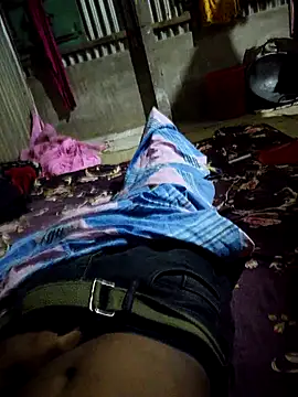 Snapshot of MadForU chatting on September 2025 09:14:02 PM MadForU online show from September 2025 09:14:02 PM