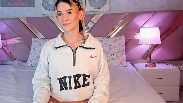 ChloeLaurentt online show from July 2026 08:38:02 PM