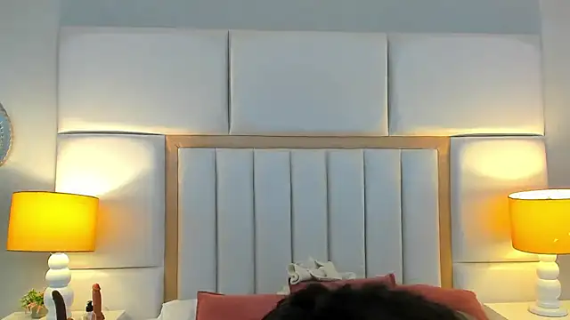 Snapshot of LaylaaDoll chatting on January 2026 07:17:02 PM LaylaaDoll online show from January 2026 07:17:02 PM