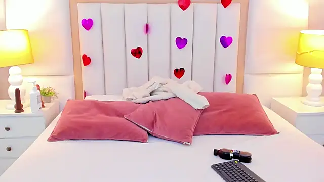 Snapshot of LaylaaDoll chatting on February 2026 07:21:01 PM LaylaaDoll online show from February 2026 07:21:01 PM