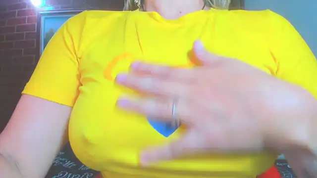 Snapshot of LatinaMature_ chatting on June 2026 10:26:01 AM LatinaMature online show from June 2026 10:26:01 AM