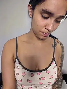 Snapshot of Isabella-Teen chatting on April 2026 02:11:02 AM Isabella-Teen online show from April 2026 02:11:02 AM