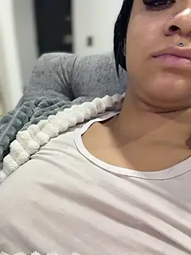 Snapshot of Isabella-Teen chatting on April 2026 02:05:02 AM Isabella-Teen online show from April 2026 02:05:02 AM