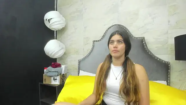 isabel 09 online show from July 2026 06:43:02 PM