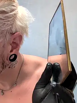 Snapshot of cruiserpup chatting on December 2025 10:11:02 AM cruiserpup online show from December 2025 10:11:02 AM