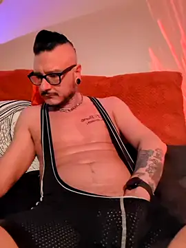 Snapshot of cruiserpup chatting on February 2026 08:12:01 PM cruiserpup online show from February 2026 08:12:01 PM