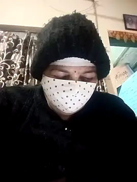 Snapshot of Love-890 chatting on December 2025 12:00:01 PM Love-890 online show from December 2025 12:00:01 PM