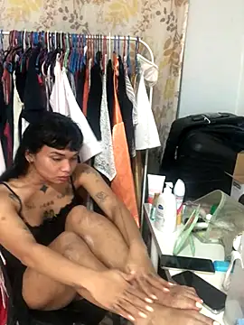 Snapshot of estradiolist chatting on October 2025 12:28:01 PM estradiolist online show from October 2025 12:28:01 PM