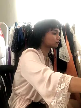 Snapshot of estradiolist chatting on October 2025 05:07:01 AM estradiolist online show from October 2025 05:07:01 AM