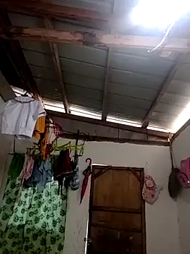 Snapshot of sweet_bella16 chatting on October 2025 05:24:01 AM sweet bella16 online show from October 2025 05:24:01 AM