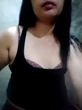 Snapshot of sweet_bella16 chatting on October 2025 10:37:02 AM sweet bella16 online show from October 2025 10:37:02 AM