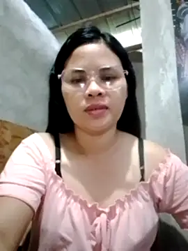 Snapshot of sweet_bella16 chatting on October 2025 11:28:02 PM sweet bella16 online show from October 2025 11:28:02 PM