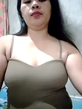 Snapshot of sweet_bella16 chatting on October 2025 12:49:02 AM sweet bella16 online show from October 2025 12:49:02 AM