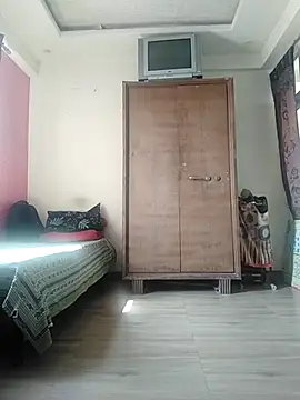 Love40777 online show from October 2025 05:40:01 AM