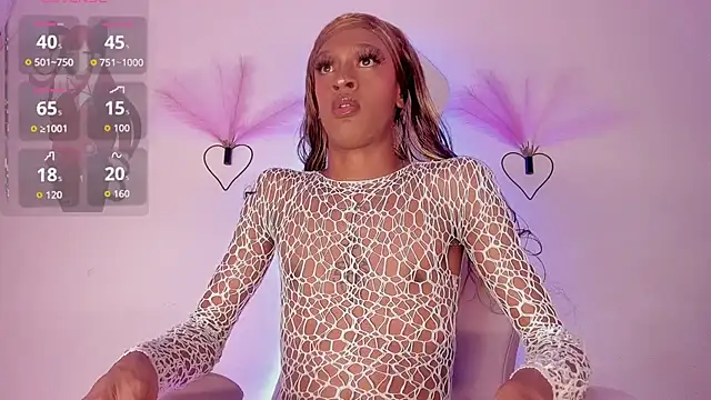 Mia royal online show from February 2026 06:28:02 PM