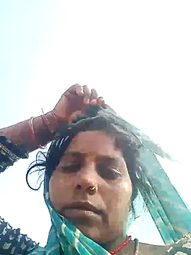 Snapshot of Hot_kadi83 chatting on October 2025 02:56:01 AM Hot kadi83 online show from October 2025 02:56:01 AM