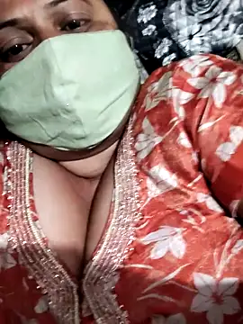 Mmm143 online show from April 2026 06:02:02 PM