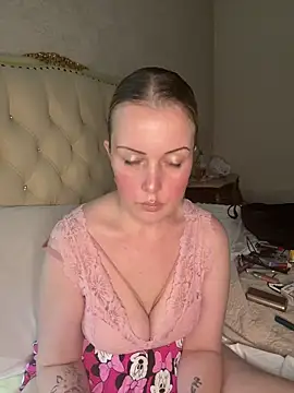 Snapshot of Piccolamonella29 chatting on May 2026 02:12:01 PM Piccolamonella29 online show from May 2026 02:12:01 PM