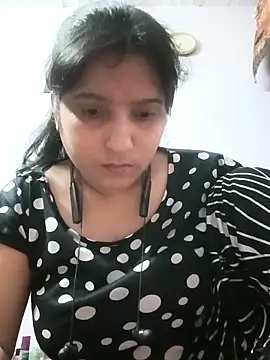 aliya-jaan71 online show from April 2026 12:53:02 PM