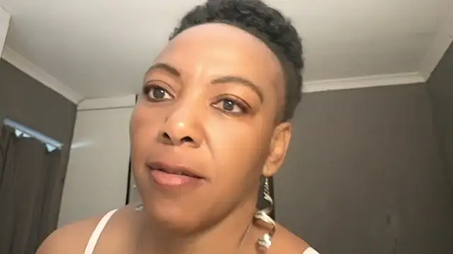 Snapshot of Lillyan_N chatting on January 2026 06:38:02 AM Lillyan N online show from January 2026 06:38:02 AM