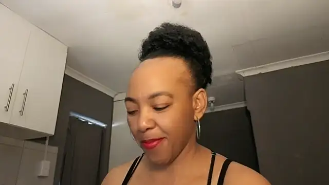 Snapshot of Lillyan_N chatting on February 2026 07:02:02 AM Lillyan N online show from February 2026 07:02:02 AM