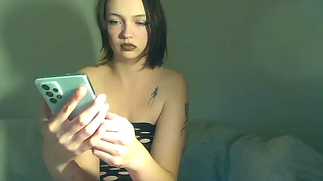 MaitresseMermaid online show from January 2026 08:32:01 PM