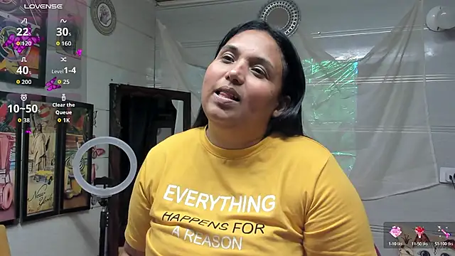 Girl luna  online show from September 2025 06:35:01 PM