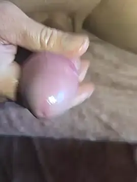 Snapshot of Kadazano chatting on September 2025 11:33:02 AM Kadazano online show from September 2025 11:33:02 AM