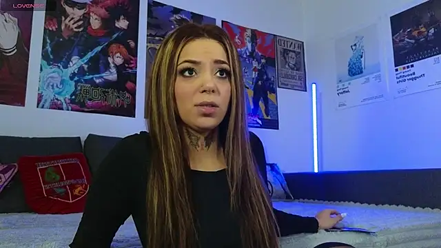 Snapshot of KiraQuinn1 chatting on October 2025 03:21:02 PM KiraQuinn1 online show from October 2025 03:21:02 PM