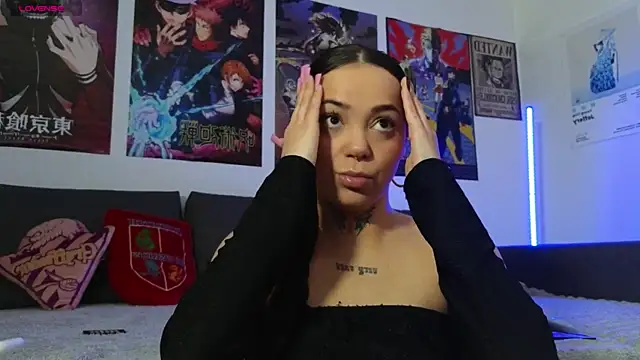 Snapshot of KiraQuinn1 chatting on October 2025 04:53:02 PM KiraQuinn1 online show from October 2025 04:53:02 PM