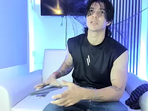 toji luxxer online show from October 2025 08:57:01 PM