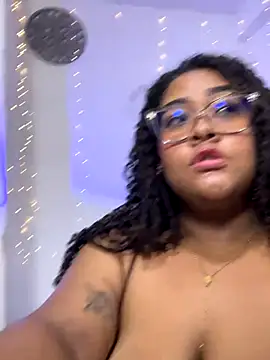 Dakota  Luxx00 online show from November 2025 05:53:01 AM