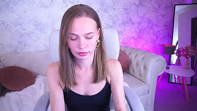 Snapshot of ShyySiren chatting on October 2025 01:56:02 PM ShyySiren online show from October 2025 01:56:02 PM