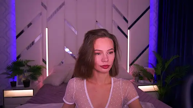 Snapshot of ShyySiren chatting on December 2025 08:45:01 AM ShyySiren online show from December 2025 08:45:01 AM