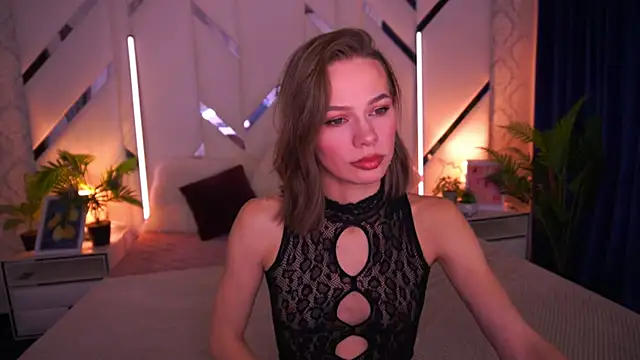 Snapshot of ShyySiren chatting on December 2025 08:40:02 AM ShyySiren online show from December 2025 08:40:02 AM