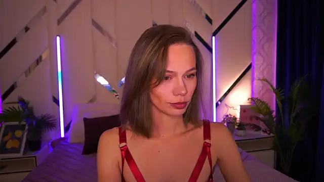 Snapshot of ShyySiren chatting on December 2025 02:34:01 PM ShyySiren online show from December 2025 02:34:01 PM