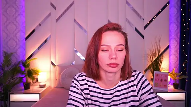 Snapshot of ShyySiren chatting on February 2026 03:51:02 PM ShyySiren online show from February 2026 03:51:02 PM